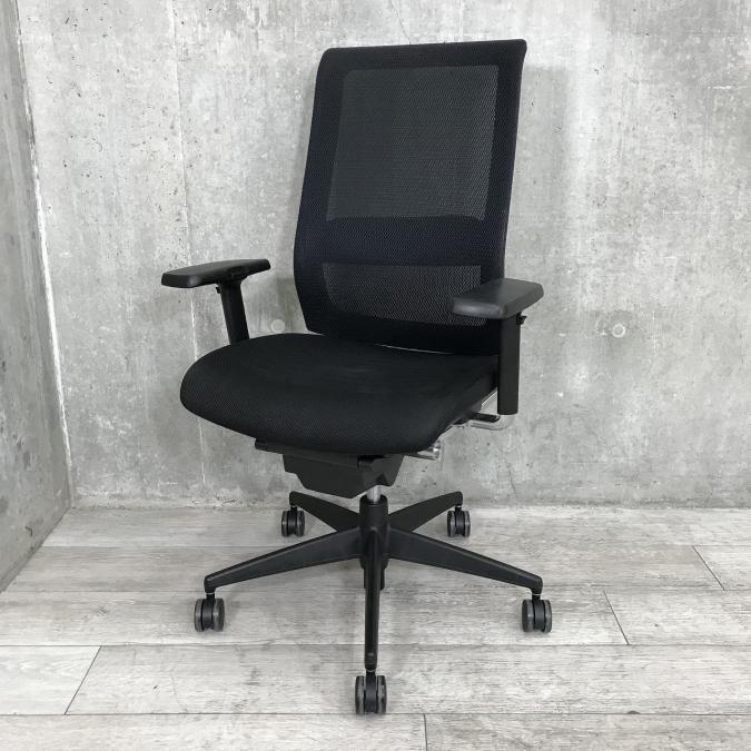 【空気の力で体をサポート！】■コクヨ（KOKUYO）エアフォート　ハイバック　■可動肘付き　■ブラック【エアランバーサポート付きの腰痛対策にばっちりな人気チェア！ワンランク上の上質な座り心地を！】
                        エアフォート
                                    中古
            