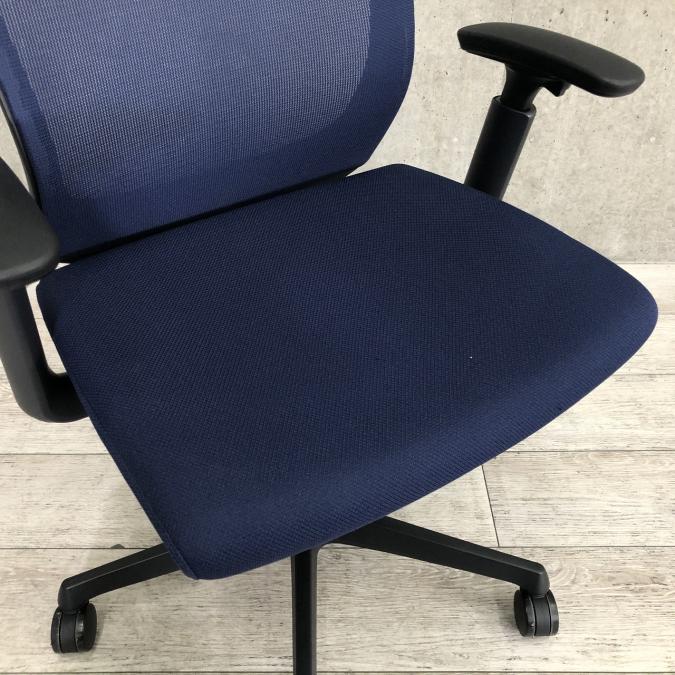 中古】エスクード C497ZR FHB4 オカムラ/okamura 肘付ハイバック