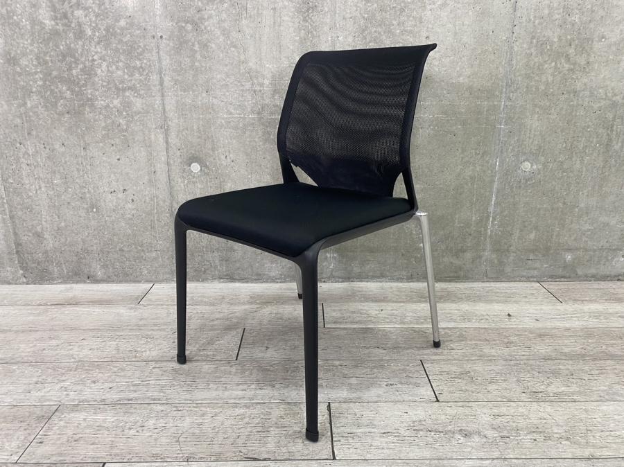【1脚限定！】オシャレなデザインのスタックチェア■Vitra　■メダスリム　■スタッキングチェア【弊社使用欄：A00909343】
                        メダスリム
                                    中古
            
