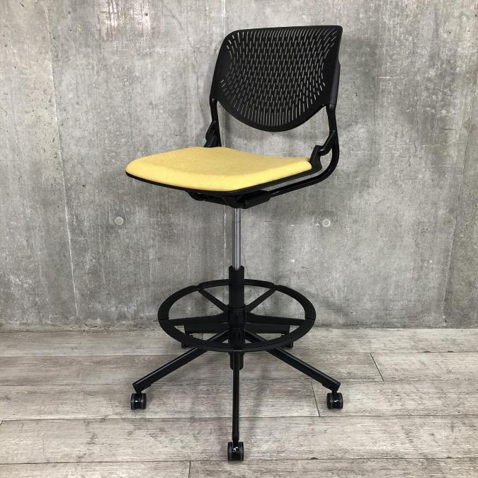 5本脚ハイチェア(カウンターチェア)　オカムラ　ルナ　上下昇降機能付き　カラー：イエロー　ミーティング・カフェチェア
                        ルナ
                                    中古
            