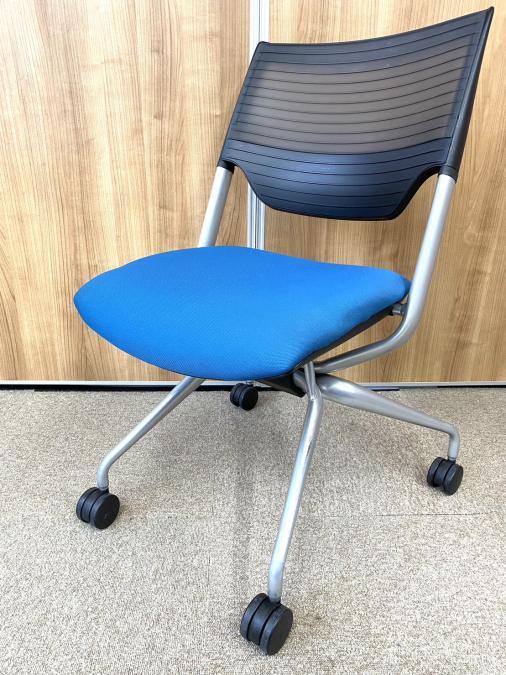 24/⑫【南】■商品名：イトーキ／レクシブ　■色：ブルー　ミーティング　 座面の厚さがありおすすめ商品となります！拠点開設　増員　九州　福岡
                        レクシブ
                                    中古
            