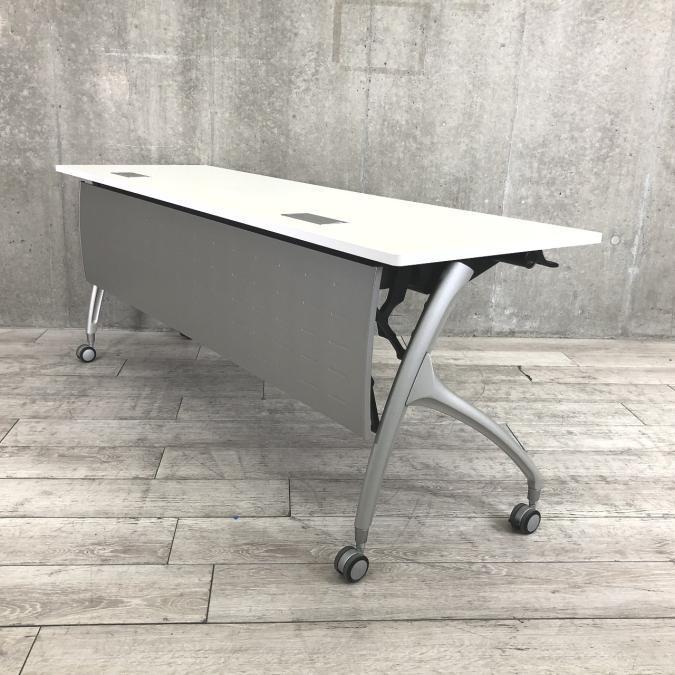 【在庫入替セール！】広々使える折り畳み式テーブル
■イトーキ製｜幕板付き｜【T5】A90600054
                        リリッシュ2
                                    中古
            