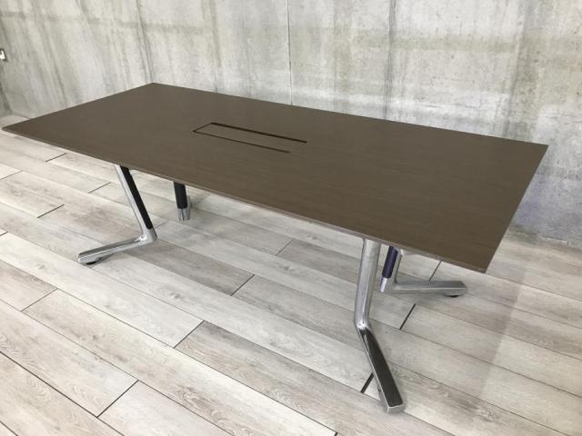 イトーキ（ITOKI） ミーティングテーブル（会議机） - 中古オフィス 
