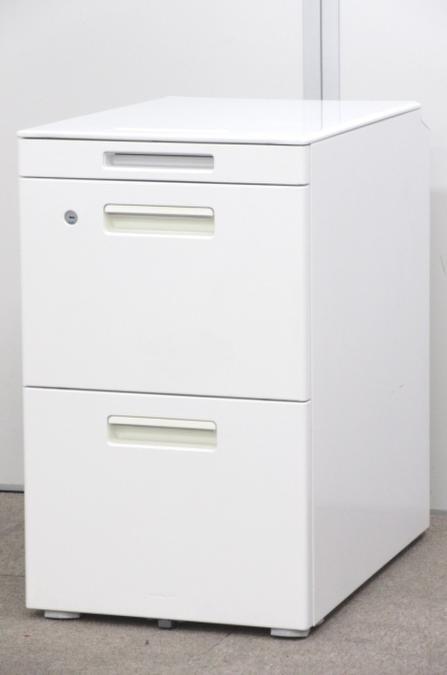 コクヨ製　3段ワゴン　ホワイト　高さ650mm　■フリーアドレスデスクをご使用中のお客様にもおすすめ！【RP】
                        GTワゴン
                                    中古
            