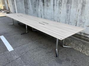 2022年製【大型テーブル】W4800　オカムラ　ラティオⅢ　高級感のある木目ブラウン’（W2400天板2枚）