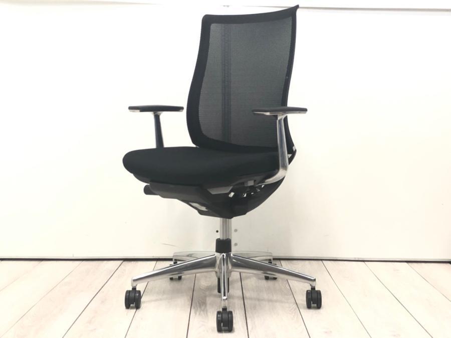 【在庫入替セール品！】コクヨ製の前傾機能付き高級チェア！重厚感のあるブラック×ポリッシュ仕様　自宅用としてもおすすめ！
■コクヨ/ベゼル/ブラック　座面前傾機能有
                        ベゼル アルミポリッシュ
                                    中古
            