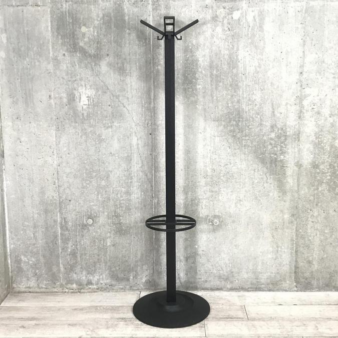 【スタイリッシュなデザイン！】■オカムラ　コートハンガー　ポール型　　Kartell（Made In Italy）　A00923601
                        その他シリーズ
                                    中古
            