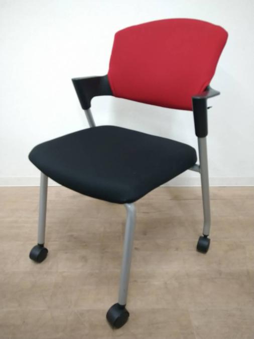 【在庫入替セール品】【定価約5万円】【分厚いクッションで長時間でも快適な座り心地】■コクヨ製　プロッティ　スタッキングチェア【D】
                        プロッティチェア
                                    中古
            