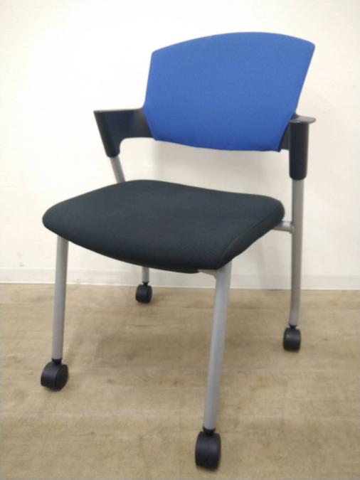 【定価約5万円】【長時間でも快適な座り心地のスタッキングチェア】■コクヨ製　プロッティ　スタッキングチェア
                        プロッティチェア
                                    中古
            