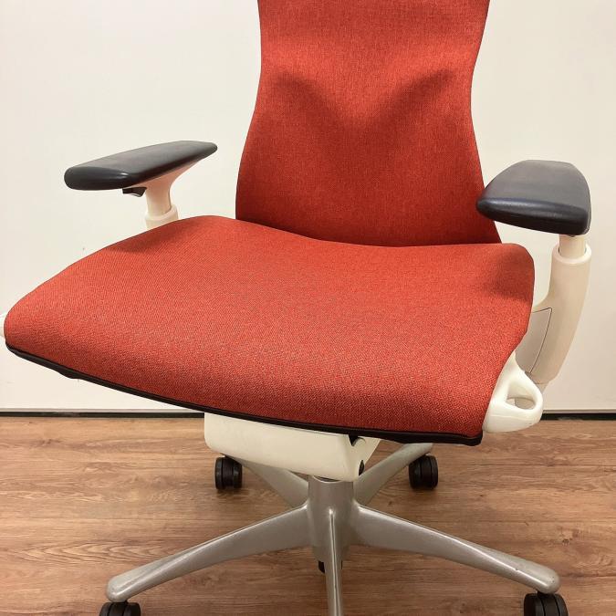 中古】エンボディチェア CN122AWAAXT91BB3008 Herman Miller