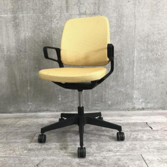 【在庫入れ替えセール！】【オシャレなデザインかつ可愛らしいイエロー！】■イトーキ　■レヴィチェア【弊社管理番号:A00893520】【T1】Activity-based working
                        レヴィ
                                    中古
            