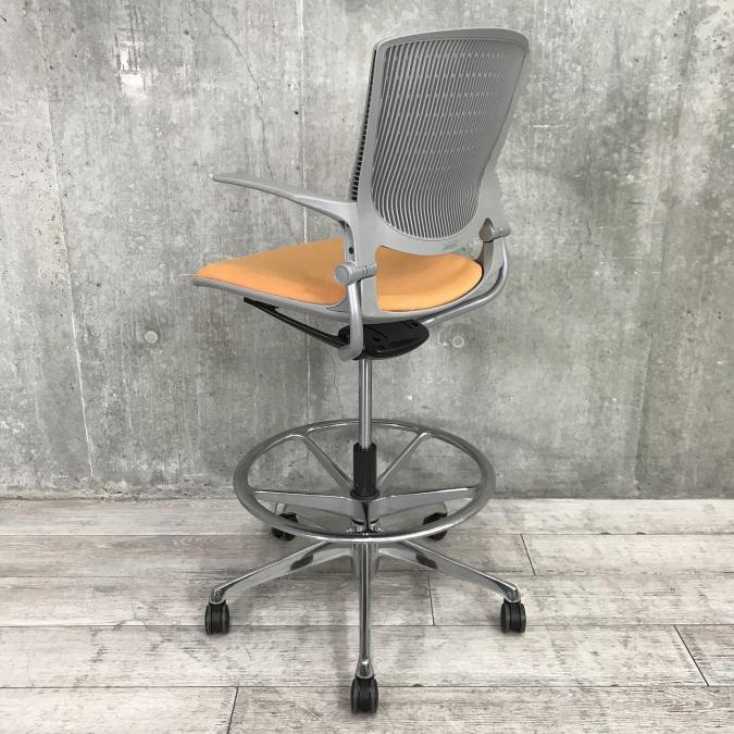 中古】グラータチェア 8142UA FBA8 オカムラ/okamura 肘付