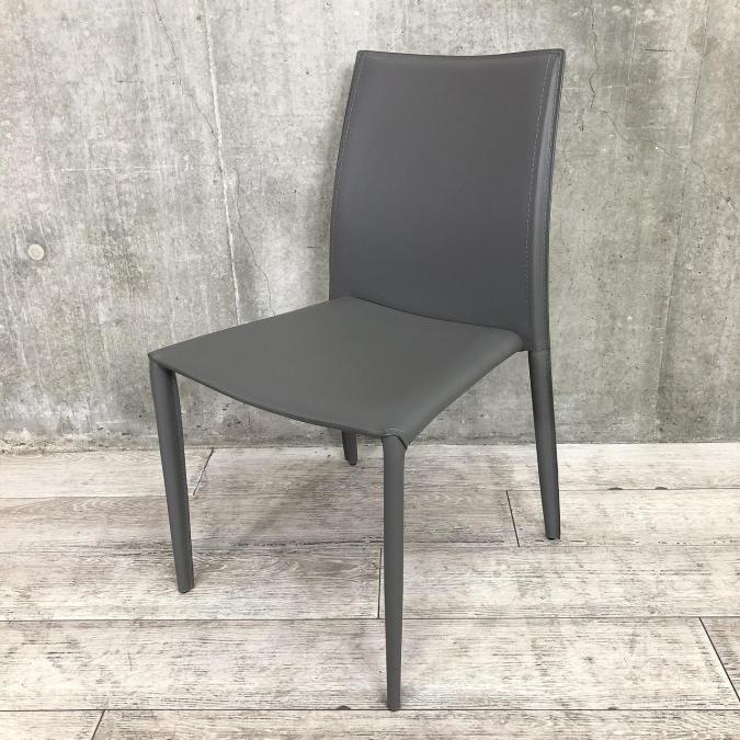 【オシャレなデザイン！】■スタッキングチェア　レザー仕様　■ラウンジスペースにもフィット！
                        その他シリーズ
                                    中古
            