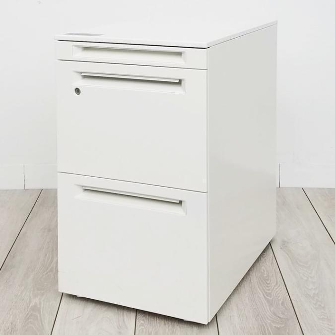 【定番収納ワゴン！】オカムラ製のロングセラー商品！フリーアドレス化オフィスにおすすめ！
■オカムラ/アドバンス/ホワイト　【在庫入替セール品！】
                        アドバンス
                                    中古
            