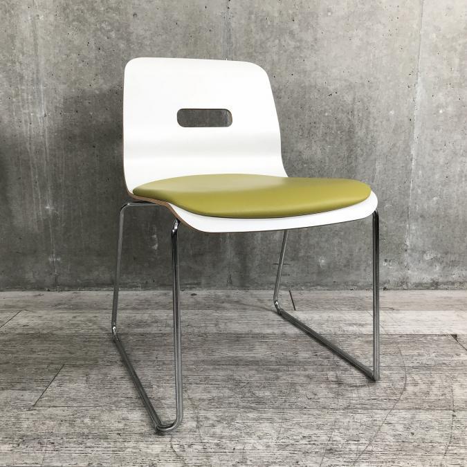 【在庫入替セール品！】安価でおしゃれなチェアをお探しの方はこちらがチャンスです！【G2】【A00894752】【食堂や簡易会議室にもおすすめ！】
                        その他シリーズ
                                    中古
            