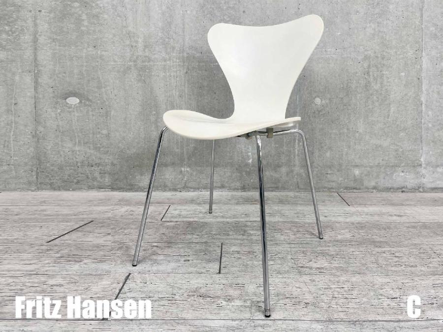 C）Fritz Hansen/フリッツハンセン　セブンチェア　ラッカー　ホワイト　北欧　ヤコブセン
                        セブンチェア
                                    中古
            