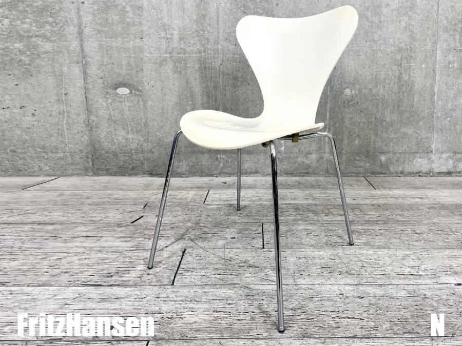 N）Fritz Hansen/フリッツハンセン　セブンチェア　ラッカー　ホワイト　北欧　ヤコブセン
                        セブンチェア
                                    中古
            
