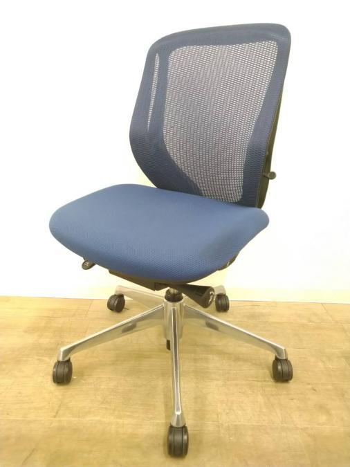 【定価約10万円】【人気シリーズOAチェアの肘無しローバックモデル】■オカムラ製　シルフィー　OAチェア【A】おつとめ品
                        シルフィーメッシュ
                                    中古
            