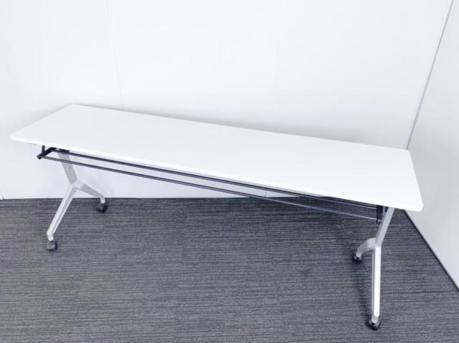 【在庫入れ替えセール！（本在庫限定）】幕板無し　スタック可能省スペース！会議室・研修室など多様途で活躍【弊社管理番号:A00842749】
                        リーフライン
                                    中古
            