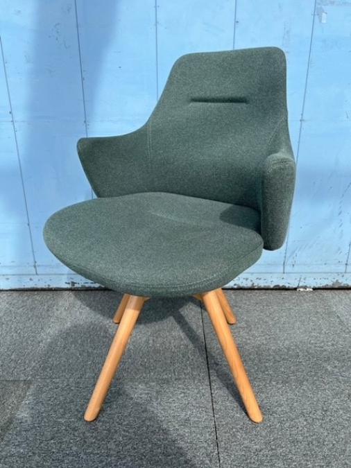 オカムラの【ライブスチェア】が入荷致しました！
                        ライブス
                                    中古
            