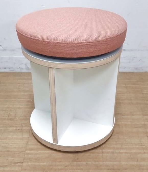 コクヨ(KOKUYO)　チェス(CHESS)　座面の回転とキャスター移動の組み合わせが自由な動きを促すチェアー　カラー：ペールテラコッタ　【ABW】
                        その他シリーズ
                                    中古
            