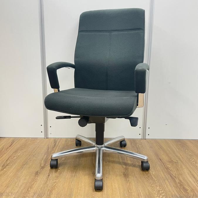 【商品入替のため、残り1脚限り】ウチダ製　EXシリーズ　ブラックカラー　エクゼクティブチェア！！
                        EXシリーズ
                                    中古
            