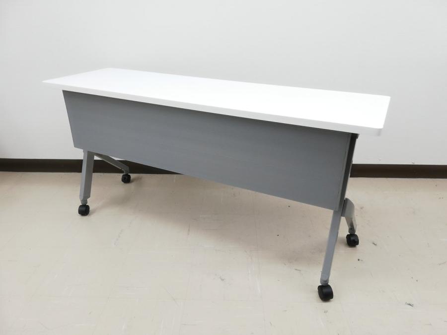 【在庫入替セール品】【定価約8万円】【横幅1500ｍｍサイズで２名使用にオススメなサイドスタックテーブルの入荷です！！】■オカムラ製　フラプター　サイドスタックテーブル
                        フラプター
                                    中古
            