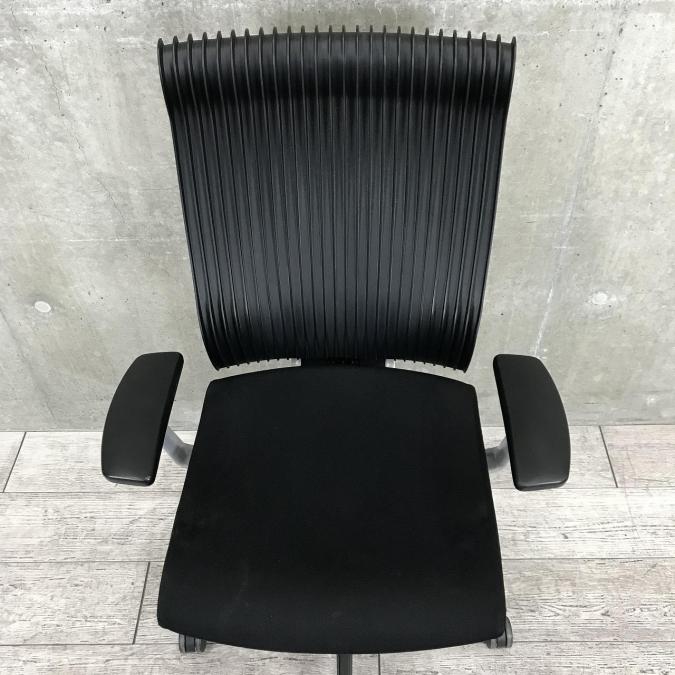 イトーキ/ITOKI   エフクロス KF-370JB 肘付ハイバックチェア 中古】エフメッシュ KF-370JBH-T1B2 イトーキ/ITOKI 肘付