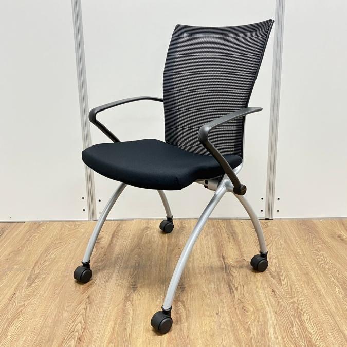 海外メーカー製のネスティングチェア！デザイン性抜群！会議室や休憩室におすすめ！※京都東寺店撮影※
                        x99
                                    中古
            