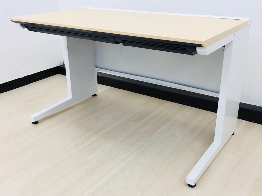 【いま流行りの木目スタイル！】■カフェのようなオシャレなオフィスつくりを目指している方に!!　■コクヨ製　平デスク　幅1200mmモデル！
                        iSシリーズ
                                    中古
            