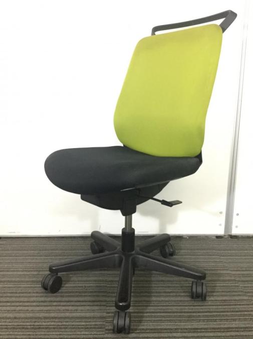 【在庫入替品】【希少商品】イトーキ　トルテチェア｜どんなオフィスにも馴染むグリーン！ハンガー付
                        トルテチェア
                                    中古
            