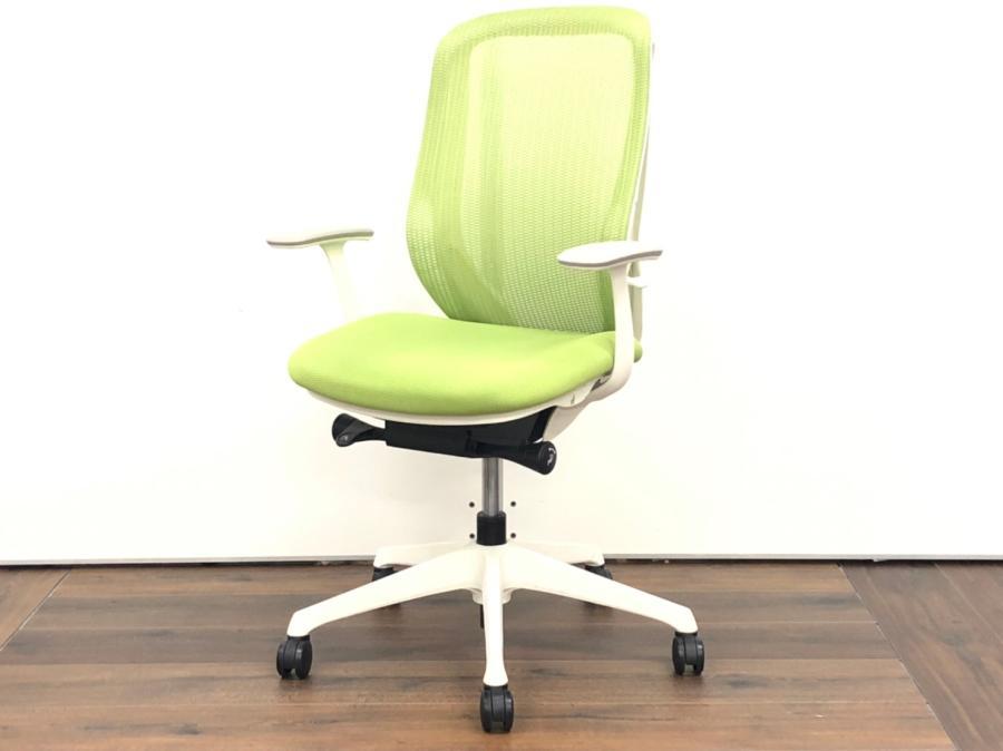【フレームに日焼けがあるためお安く！】【三次元曲面が身体にフィット！】■オカムラ製　シルフィーチェア　デザインアーム付　ライムグリーン　■まるで手を添えて包み込まれるような優しい座り心地！
                        シルフィーメッシュ
                                    中古
            