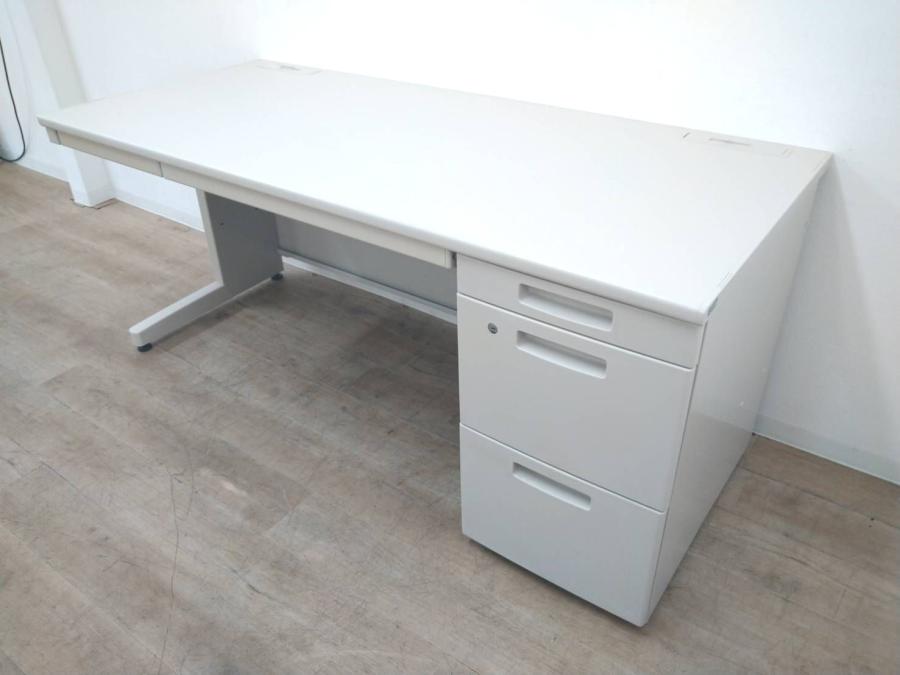 【定価約11万円】【レア商品！】【横幅1600ｍｍサイズの片袖机が入荷しました！】■コクヨ製　ＢＳ　片袖机
                        新BSシリーズ
                                    中古
            