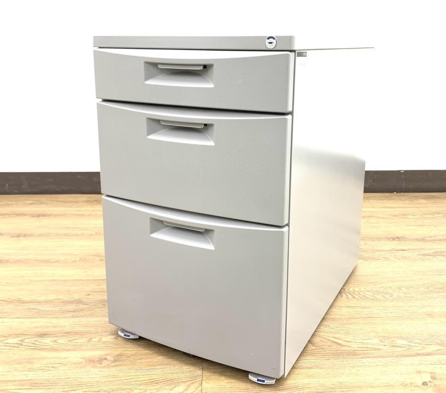 【在庫入替】超定番のキャビネット！
                        CZシリーズ
                                    中古
            