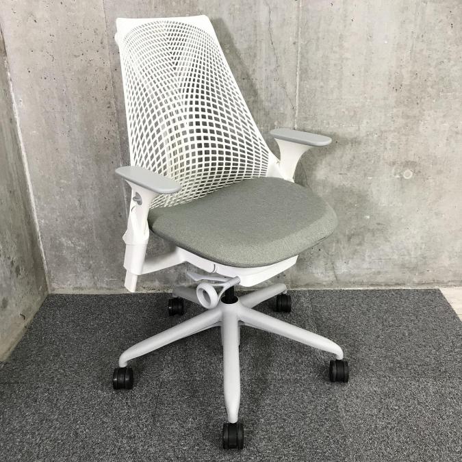 yz ハーマンミラー セイルチェア【2013年製】 可動肘付 前傾チルト 中古】セイルチェア Herman Miller/ハーマンミラー 肘付ミドル