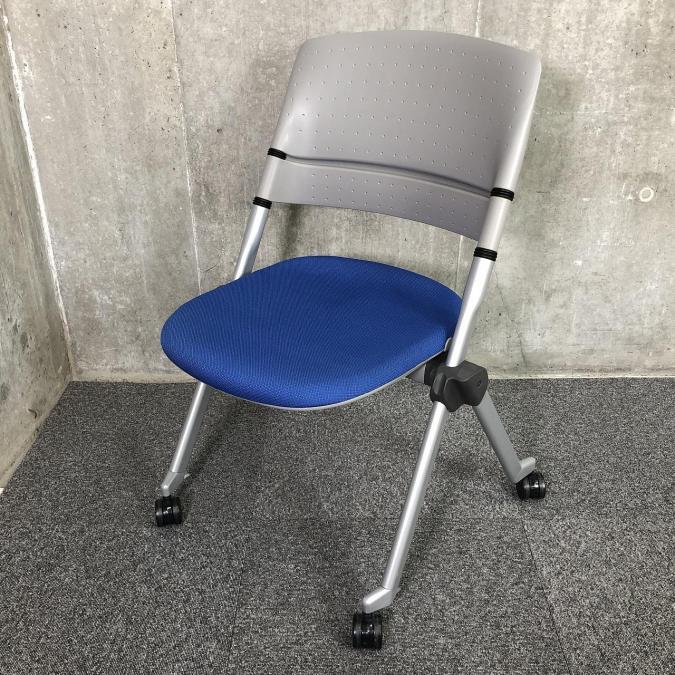 在庫入れ替えセール！安定した座り心地！かさばらず収納可能　オカムラ製(okamura) リータ ブルー　ネスティング　ミーティングチェア
                        リータ
                                    中古
            