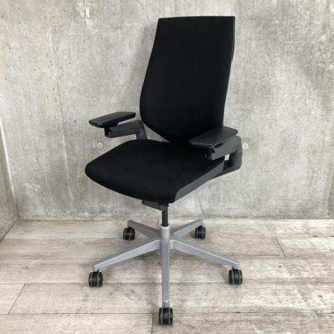 Steelcase（スチールケース）のシリーズ一覧 - 中古オフィス家具なら