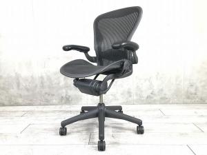 【先行予約品/5月末入荷予定】オフィスチェアの最高峰！圧倒的人気、知名度を誇るオフィスチェア【※シンプルなスタンダード仕様】■ハーマンミラー（HermanMiller）製　■アーロンチェア　■スタンダード仕様　■固定肘