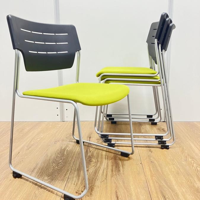 【商品入替のため、店頭在庫限り】【4脚セット！】イトーキ製　エレックシリーズ　モスグリーンカラー　スタッキングチェア！！※京都東寺店撮影※
                        エレック
                                    中古
            