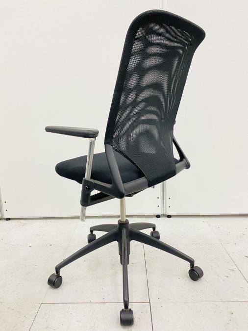 メダチェア vitra/ヴィトラ 肘付ハイバックチェア 中古】 vitra/ヴィトラ 肘付ハイバックチェア 534569 - 中古