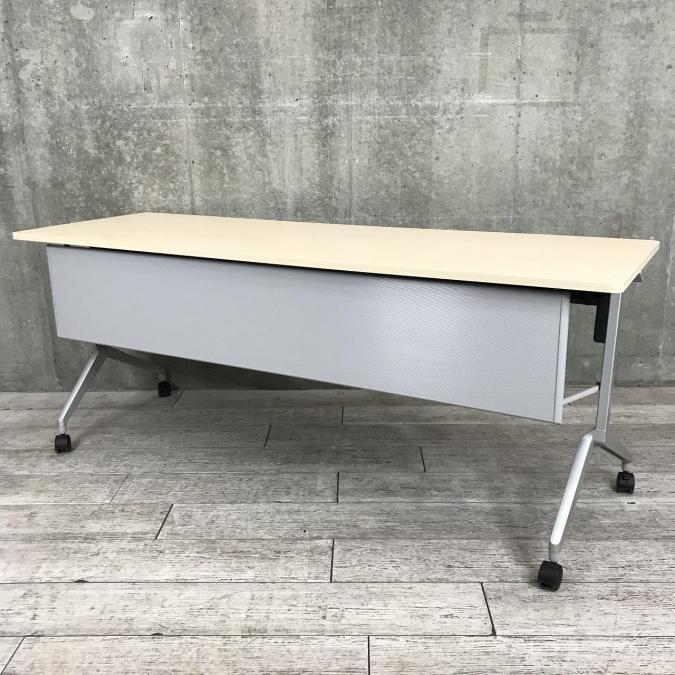 【2~3名様で使えるスタックテーブル入荷！キャスター付きで移動も楽々！】■KOKUYO（コクヨ）製　リーフライン　サイドスタックテーブル　■幅1800×奥行600　■幕板付き　■ナチュラル【天板跳ね上げ式でコンパクトに収納】
                        リーフライン
                                    中古
            