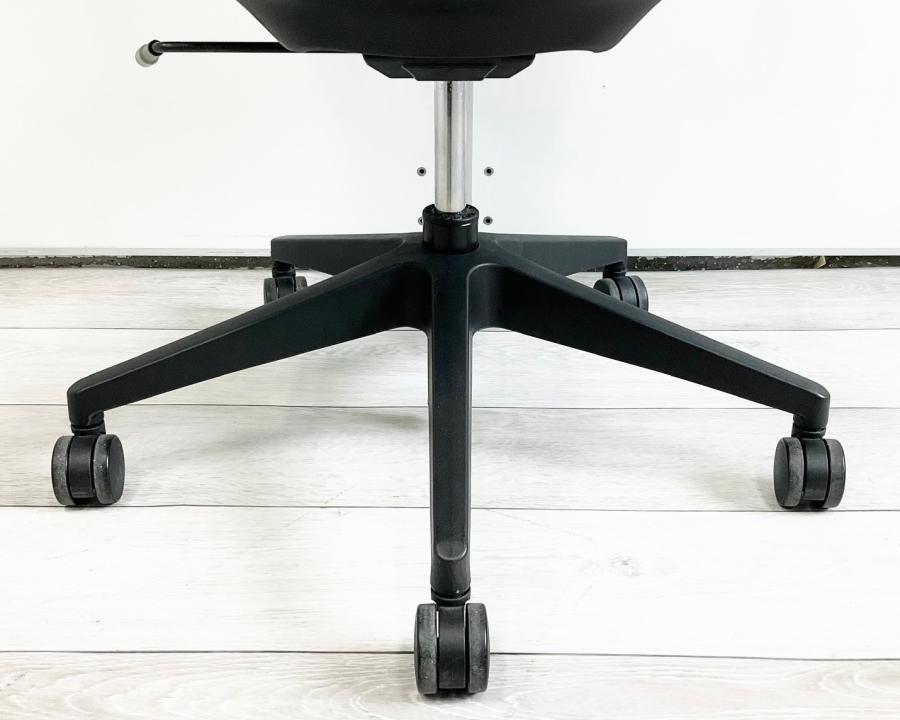 【未使用】内田洋行　ウチダ　AJチェア　ハイバック　肘なし　ブラック 中古】AJチェア ウチダ/UCHIDA 肘無ハイバックチェア 519726