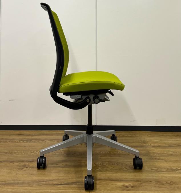 中古】シンクチェア（2015年以降モデル） Steelcase/スチール