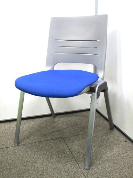 【3脚入荷】　オカムラ　okamura　スタッキングチェア　エレナ　背面樹脂製でお手入れしやすい！　【弊社使用欄：A00937742】
                        エレナ
                                    中古
            