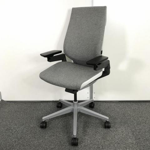 中古】ジェスチャー Steelcase/スチールケース 肘付ハイバックチェア 459853 - 中古オフィス家具ならオフィスバスターズ