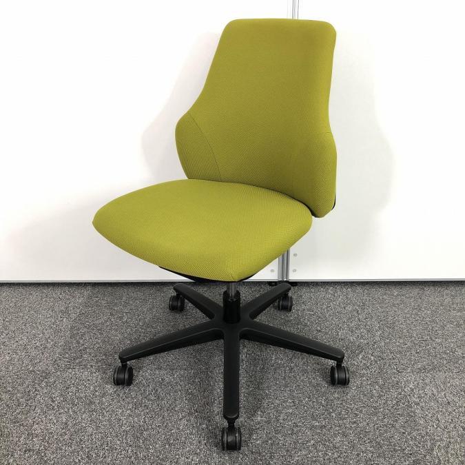 【在庫入替えセール！】【オフィスに変化と調和を与えるデザイン性】■KOKUYO（コクヨ）　グーフォ（Gufo）チェア　ローバック　肘付き　■ライトオリーブ【ゆったりとした座り心地・充実した機能をコンパクトに！】
                        グーフォ
                                    中古
            