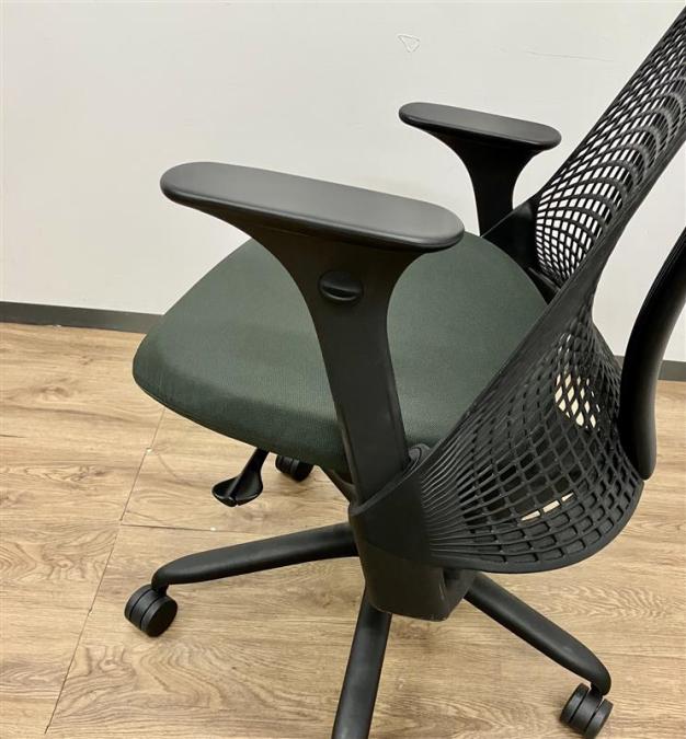 ハーマンミラー Herman Millerセイルチェア 一脚 Amazon.co.jp: 【正規品】 Herman Miller (ハーマンミラー