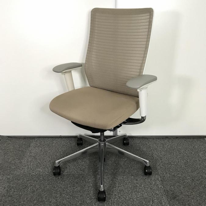 ■異硬度クッションに優しく包まれる！■オカムラ製　コーラルチェア　可動肘付　ベージュ色　【高機能】【ハイグレード】
                        コーラルメッシュ
                                    中古
            