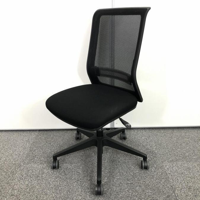 【スタイリッシュなデザイン！】【コストパフォーマンスに優れたメッシュチェアー入荷】【在宅ワークに】■コクヨ製　エントリーチェア　ブラック　ランバーサポート付
                        エントリー
                                    中古
            