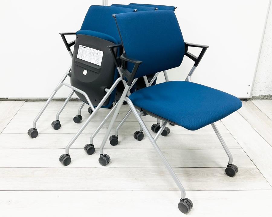 【セット商品（チェア×４脚）】多目的チェア ミーティングチェア ４本脚 シルバーフレーム 肘付  オススメ(おすすめ) 大人気  ・KOKUYO/コクヨ ・Piega/ピエガ ※横浜本店撮影画像※
                        ピエガ
                                    中古
            